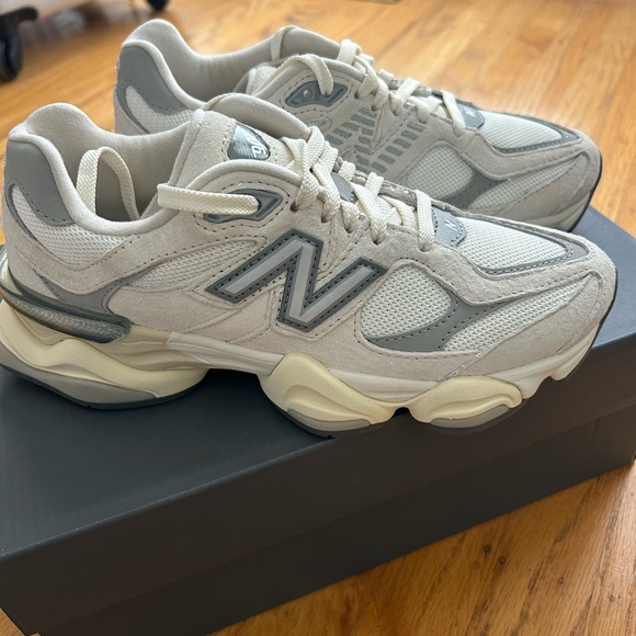 New Balance Women’s Seasalt White - Picture 7 of 9